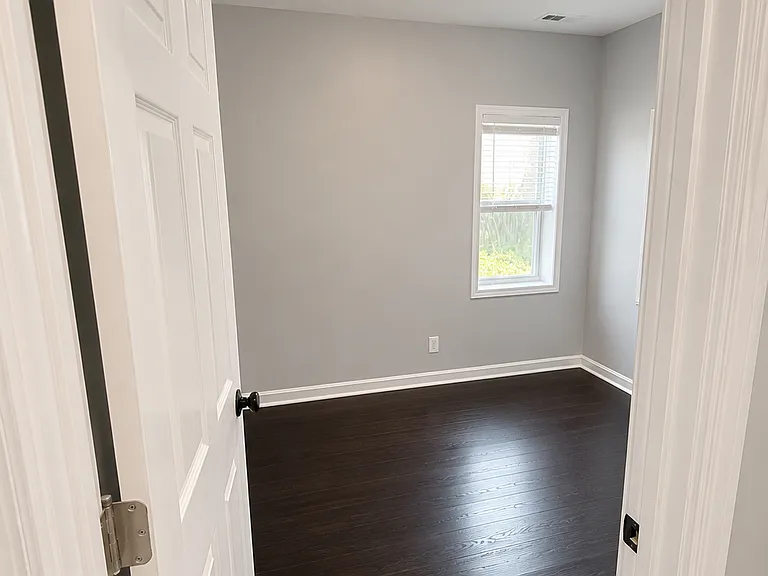 5617 S Lafayette Ave — Photo 9