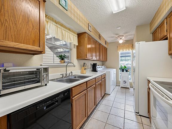 5th image of 1515 Sandy Springs Rd #3005