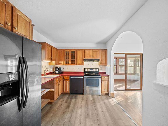 5th image of 1003 Marston Ave