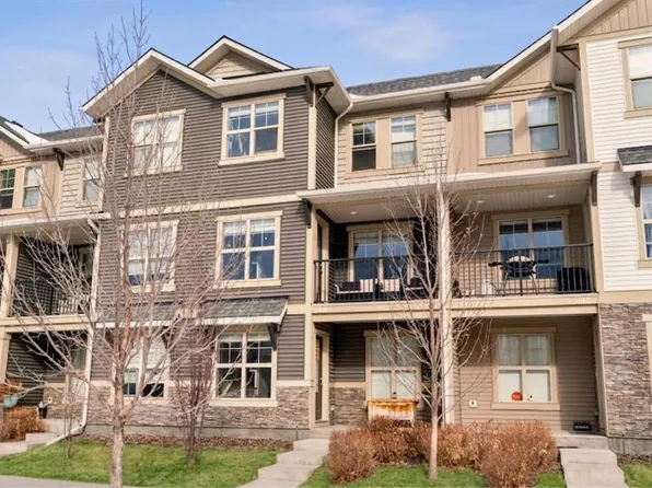 32 S Horseshoe Cres #603, Cochrane, AB T4C 2P4