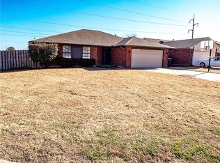 8236 Wilshire Ridge Dr, Oklahoma City, OK 73132