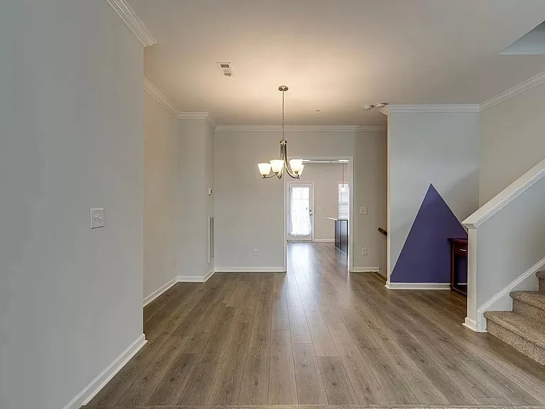 204 Kinsale Dr — Photo 7