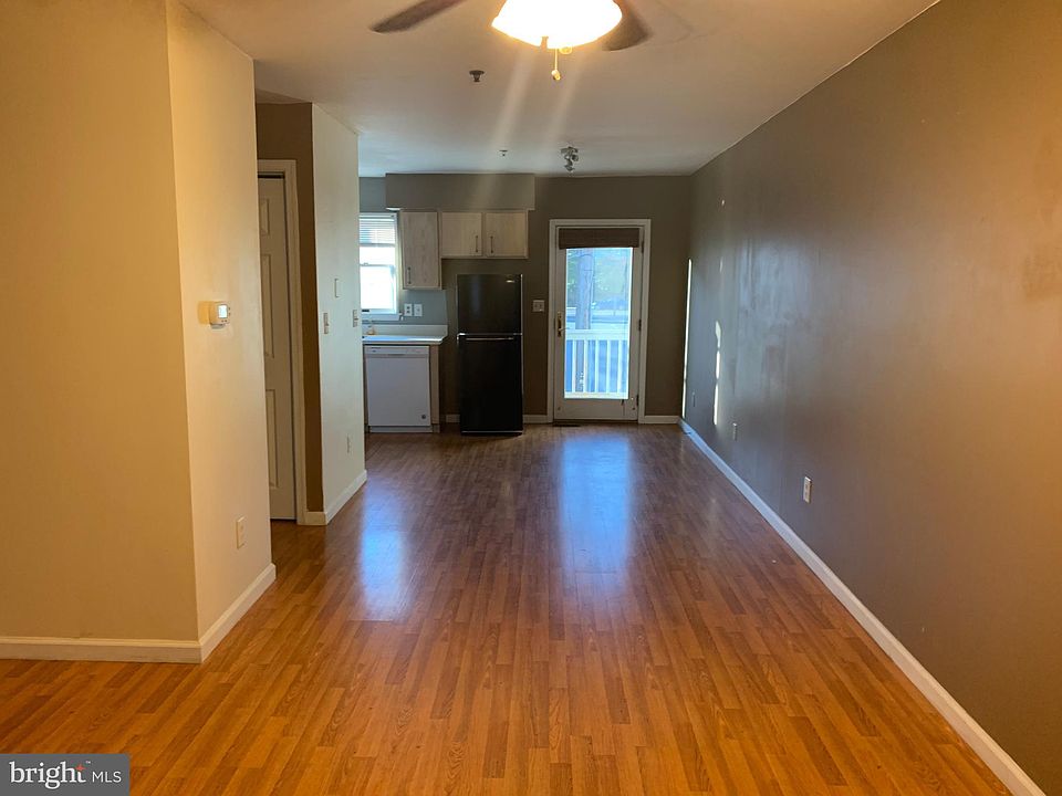 1st image of 212 Rehoboth Ave #1
