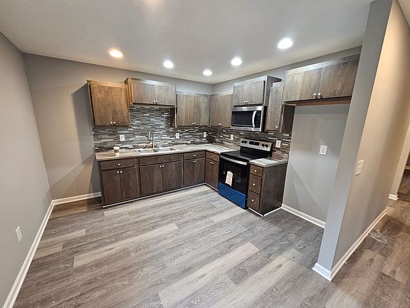 4th image of 211 Sims Ln