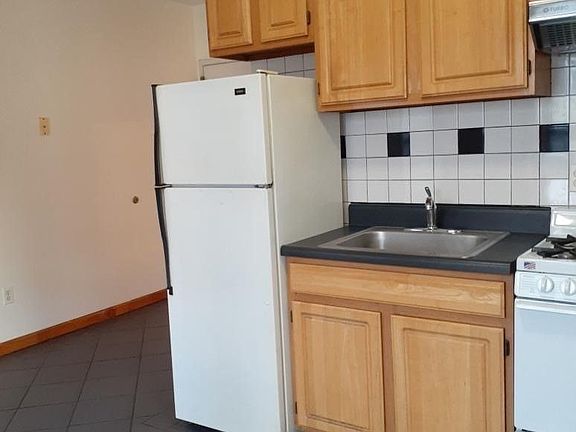 3rd image of 110 Mac Dougal St #8F