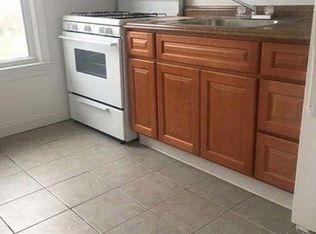 108 Grove St APT 1D, Hempstead, NY 11550
