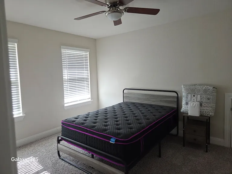 Bedroom #3 /shared bathroom
$1000 per month 
utilites & internet included