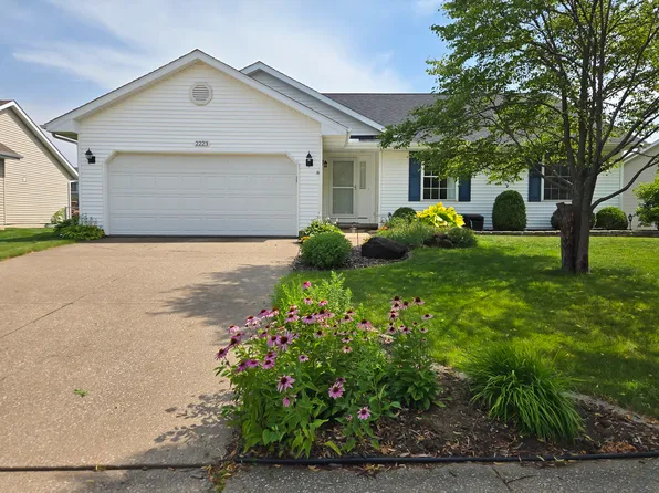2223 E 57th St, Davenport, IA 52807