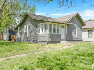 320 S Manhattan Ave, Manhattan, KS 66502