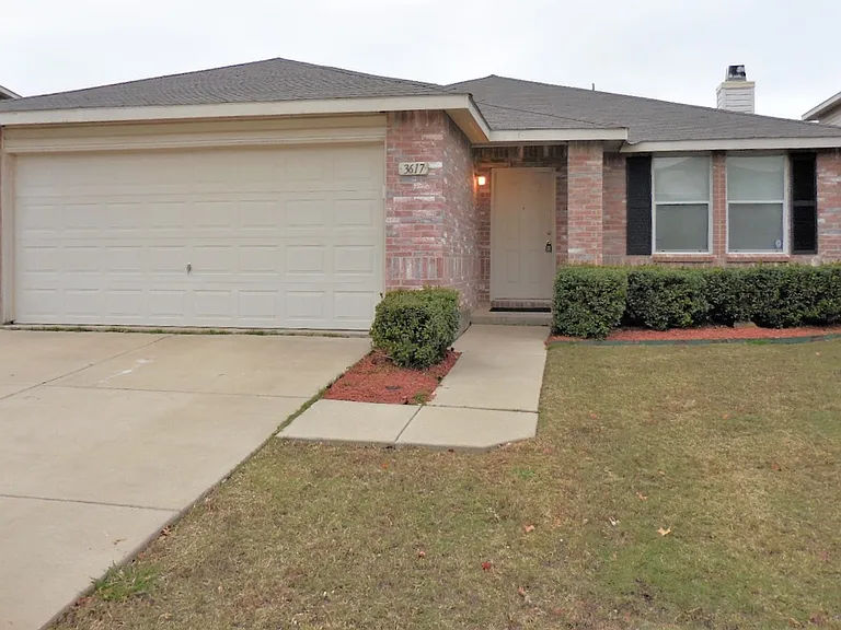 3617 Andalusian Dr — Photo 1