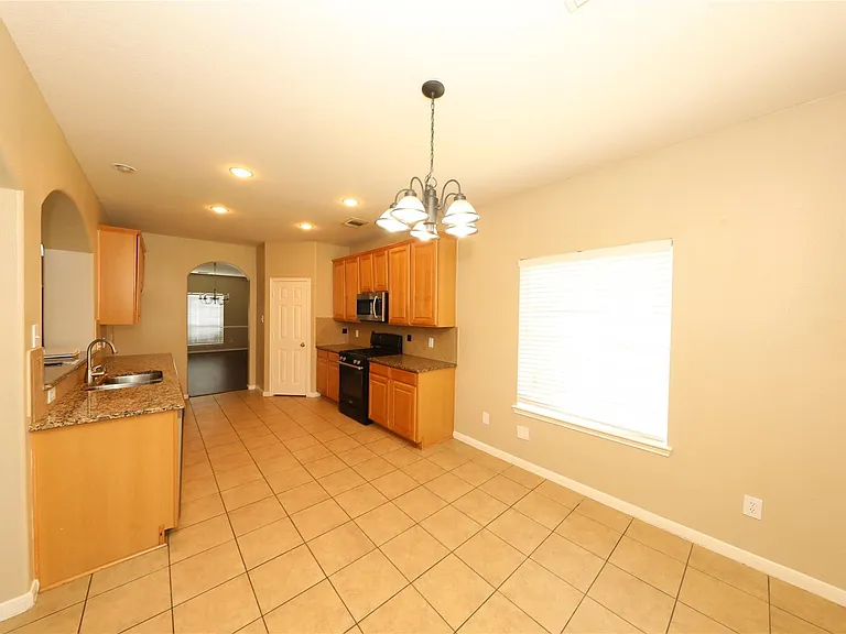 2311 Diamond Springs Dr — Photo 12