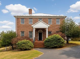 3 Walnut Valley Ln, Weyers Cave, VA 24486