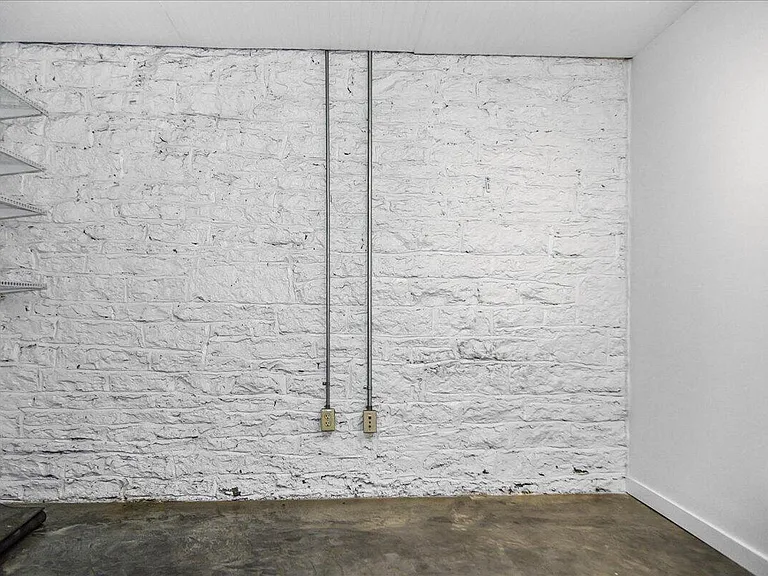 585 S Upper St #114 — Photo 14