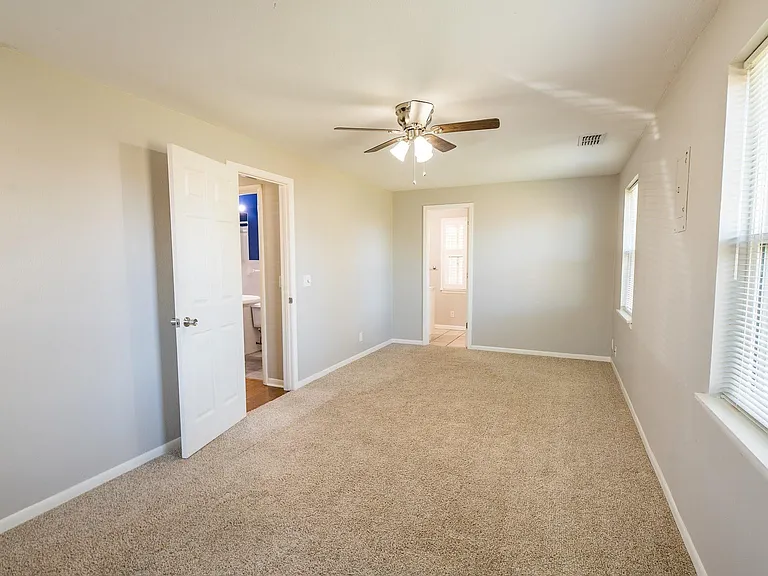 4602 Karla St — Photo 18