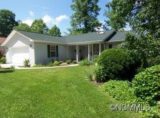 849 Sandburg Ter, Hendersonville, NC 28791