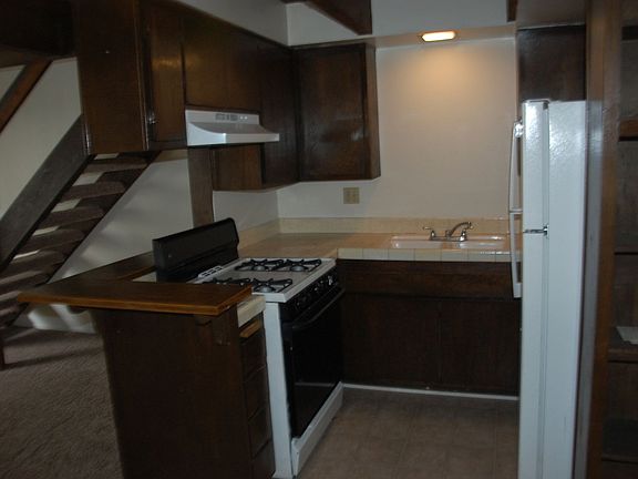 3rd image of 2025 Bath St APT 25