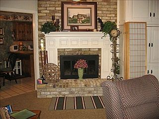 5th image of 221 Eagle Ct