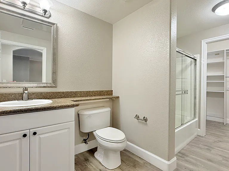 9263 Regents Rd #B105 — Photo 14