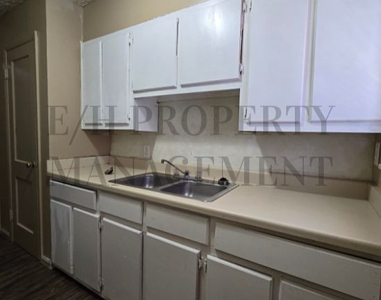 4th image of 1607 S Martinson St #2