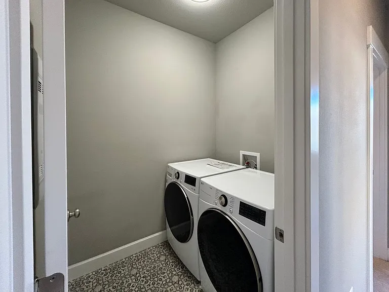 11571 SW Barber St — Photo 50