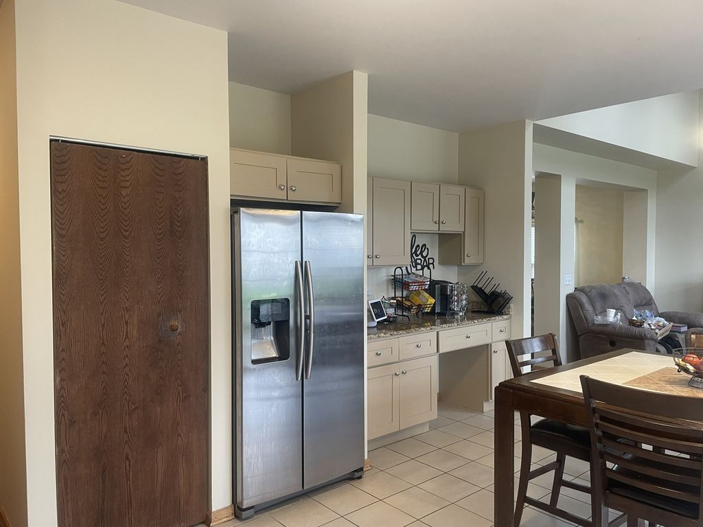 20414 Glen Vista Ln, Crest Hill, IL - View 6