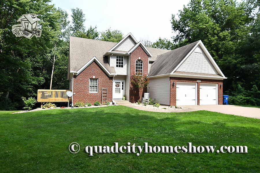 1st image of 21115 52nd Ave N