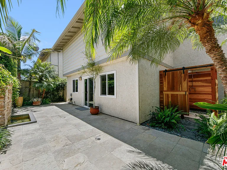 6515 Dume Dr #B — Photo 1