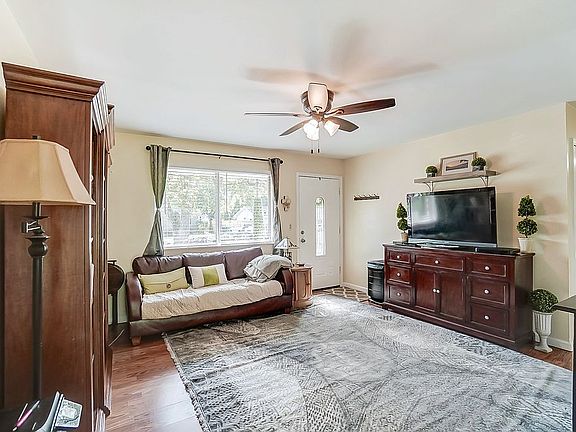 4th image of 754 Marbea Dr