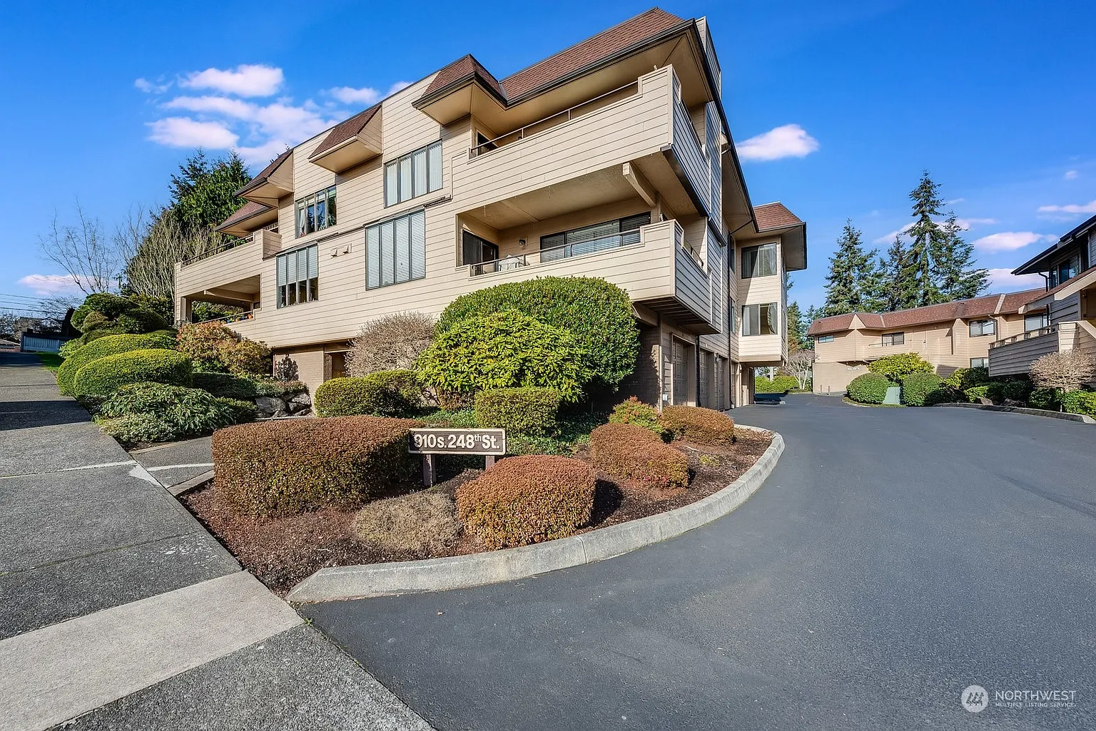 910 S 248th Street #1 photo 1