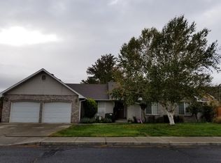 7412 Holly Ln, Yakima, WA 98908