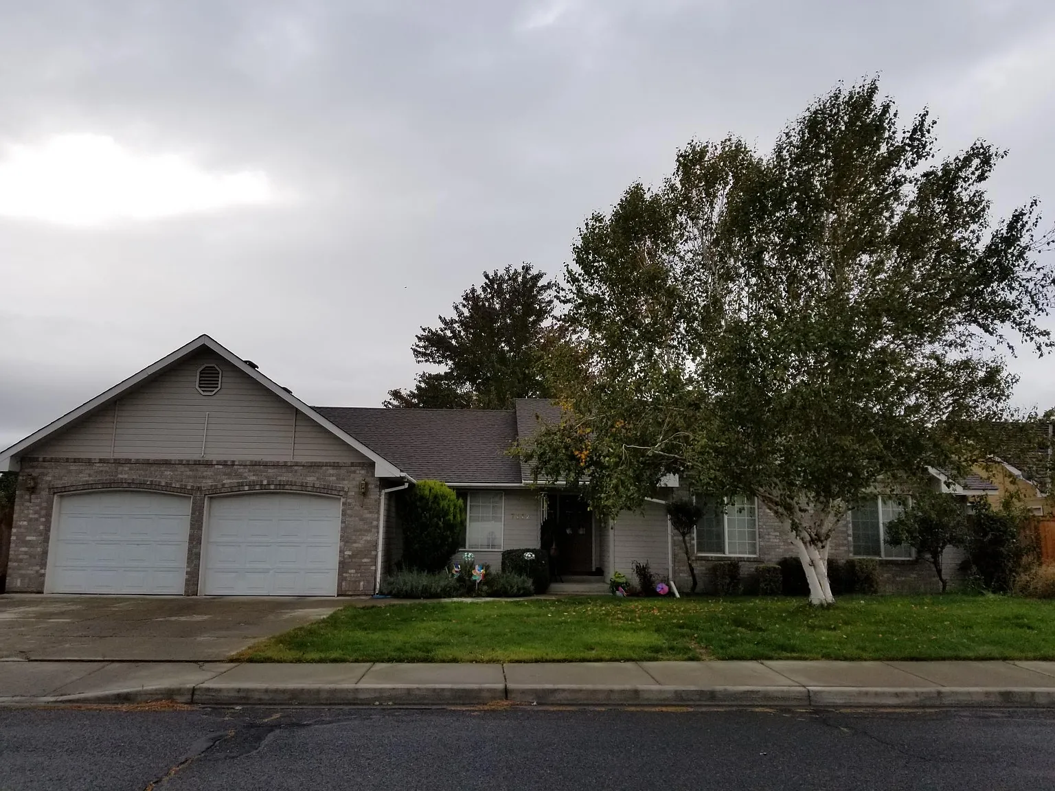 7412 Holly Ln photo 1