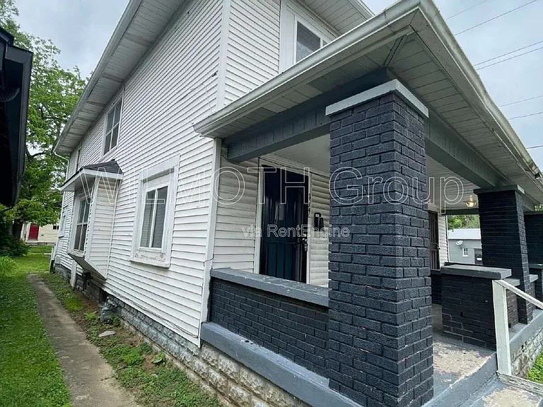 442 N Denny St — Photo 2