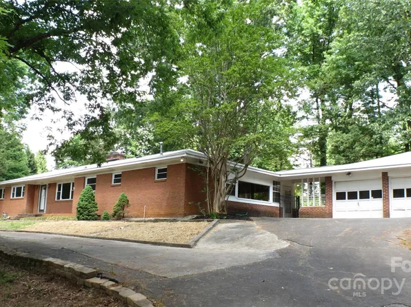 7305 Everett Dr, Charlotte, NC 28214
