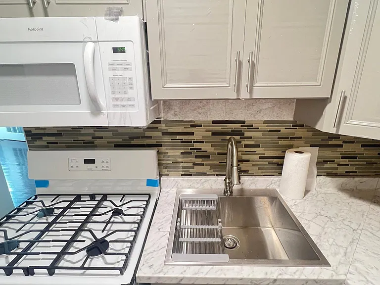 294 Washington Ave #2 — Photo 4