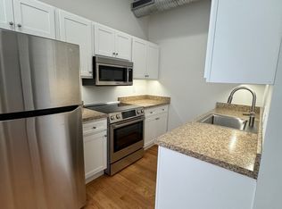 88 Main St #8, New Canaan, CT 06840