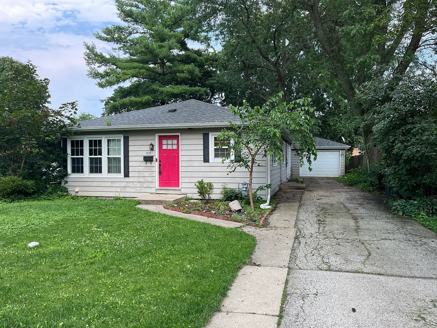 314 Woodland Rd photo 1