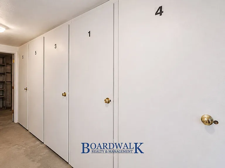 161 E Beryl Ave #8 — Photo 18