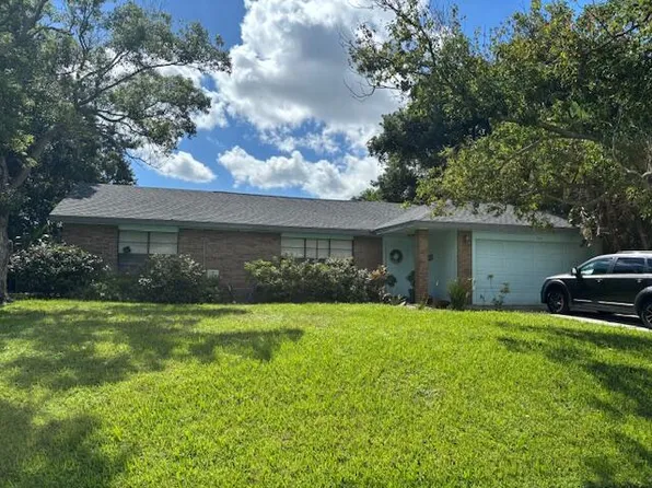 787 SW Alton Circle, Port St Lucie, FL 34953