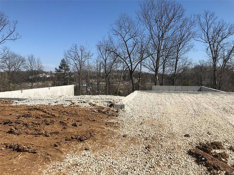 2nd image of 1740 Scenic Dr