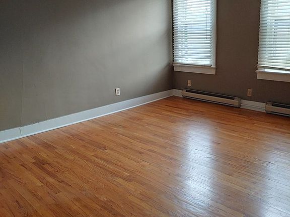 4th image of 901 Edgewater Ave #10800401