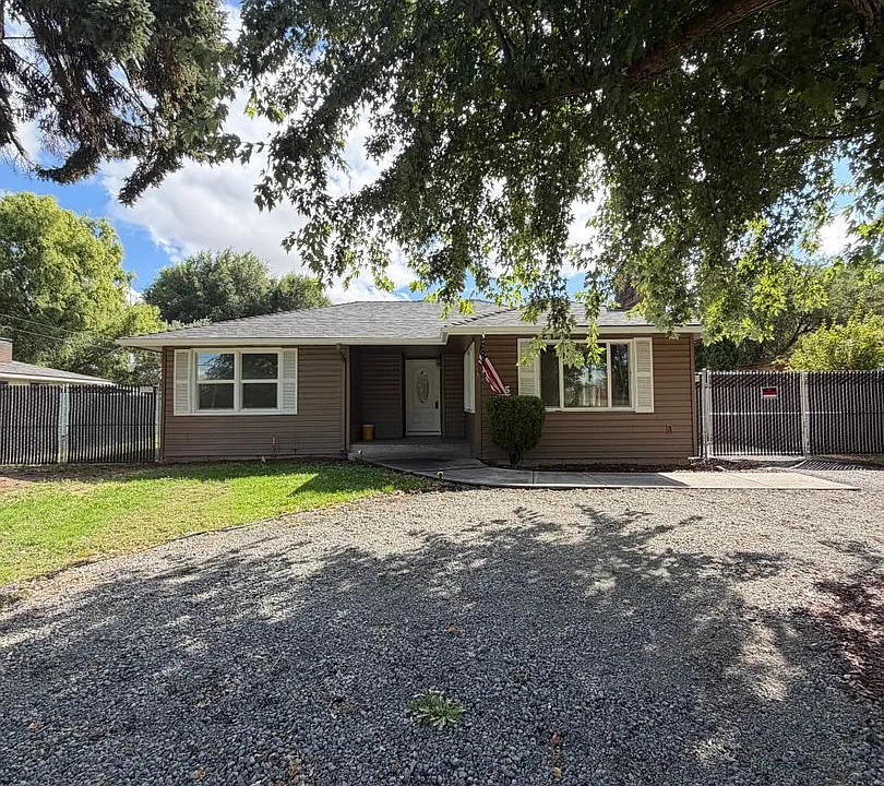 4225 Summers Ln