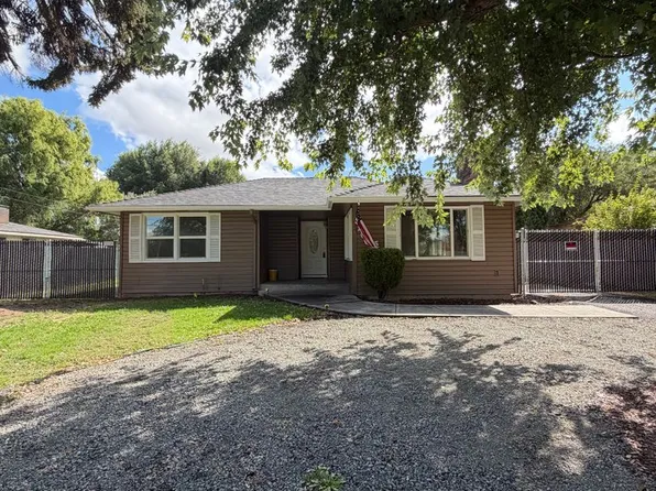 4225 Summers Ln, Klamath Falls, OR 97603