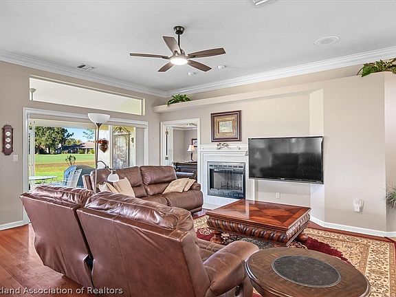 3rd image of 2921 Wynstone Dr