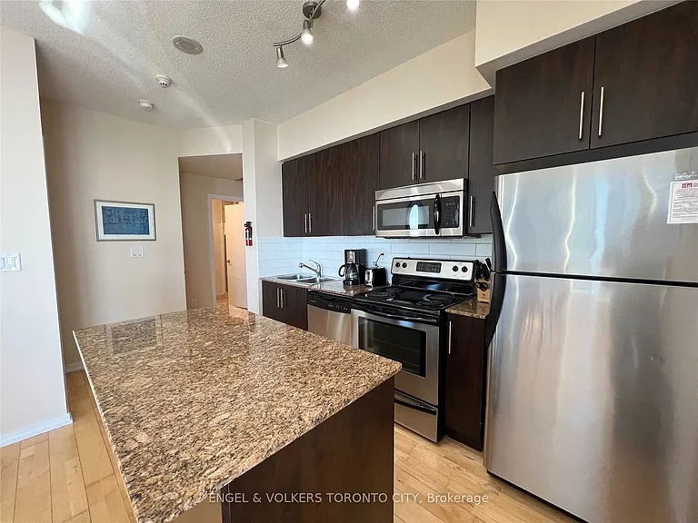 55 Bremner Blvd #3910 — Photo 9