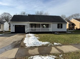916 Oak St NW, New Philadelphia, OH