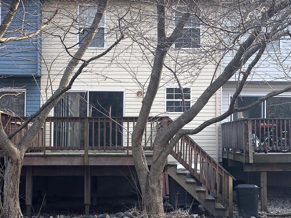 2nd image of 1222 Castine Ct