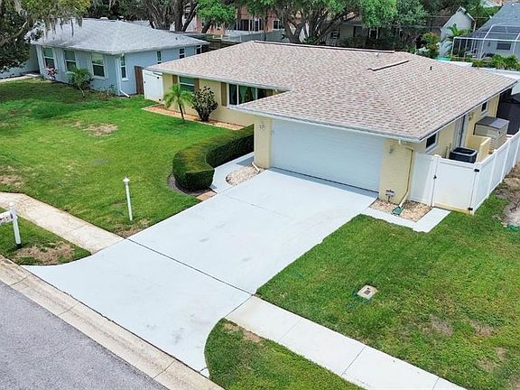 4th image of 3300 Sand Key Dr