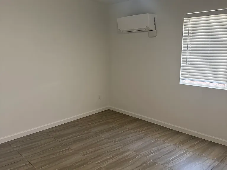 2065 Rebecca St #A — Photo 2