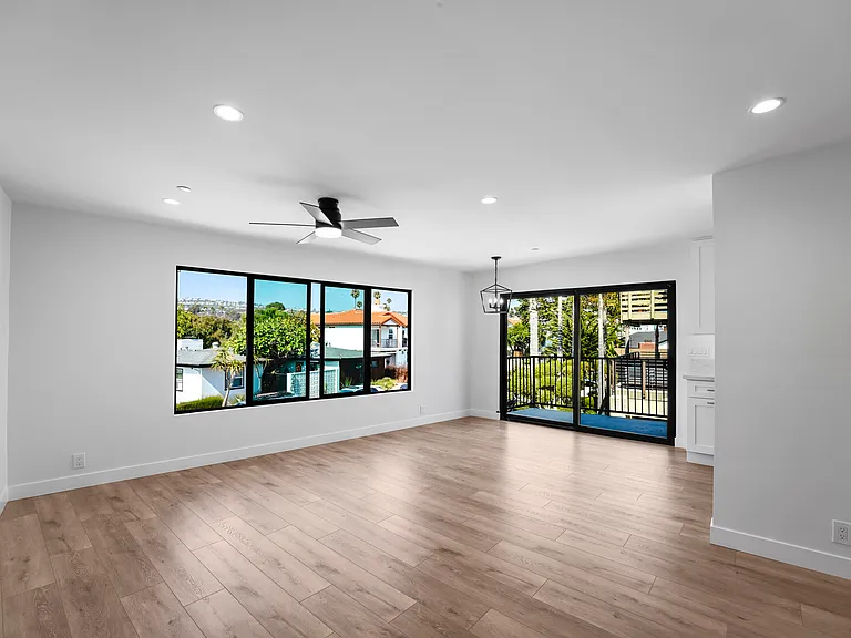 243 Avenida Montalvo #6 — Photo 3