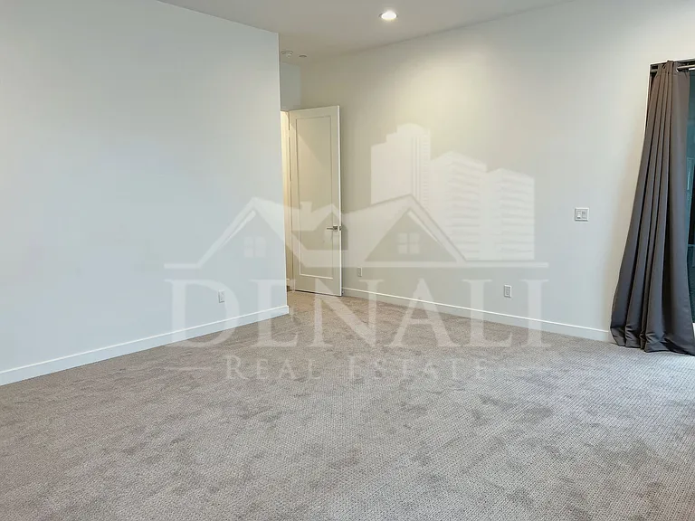 10920 E North Ln — Photo 13